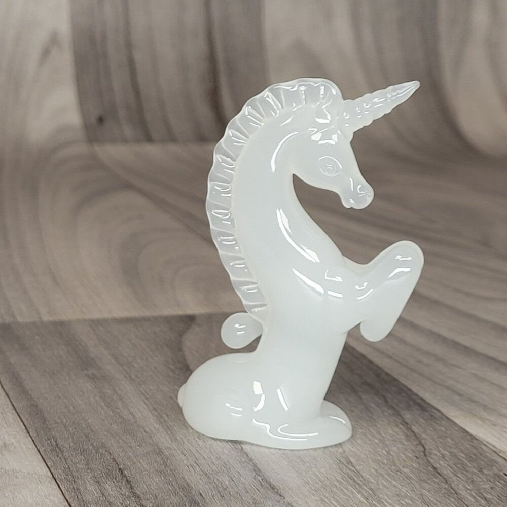 Unicorn Art Glass Mythical Figurine 3.5” Princeton Galleries 1992